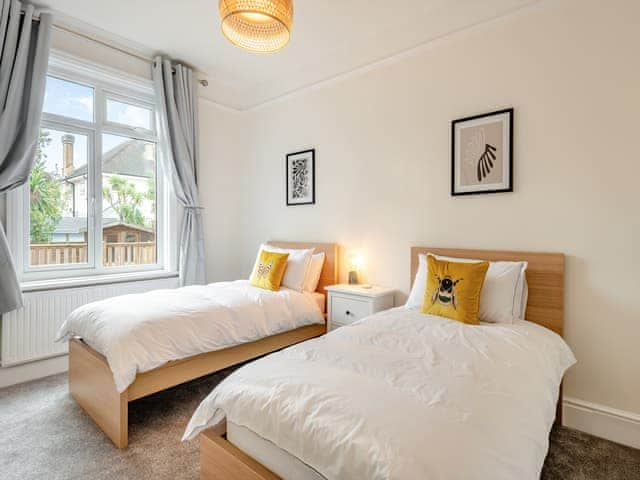 Twin bedroom | Number 3, Bournemouth