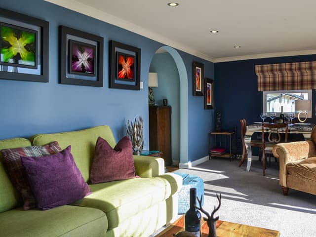 Living room/dining room | Seagulls Chalet 5, Wilsthorpe