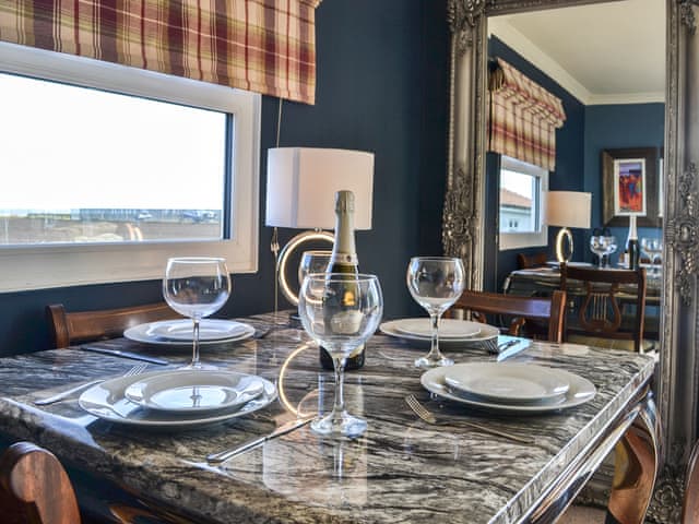 Dining Area | Seagulls Chalet 5, Wilsthorpe