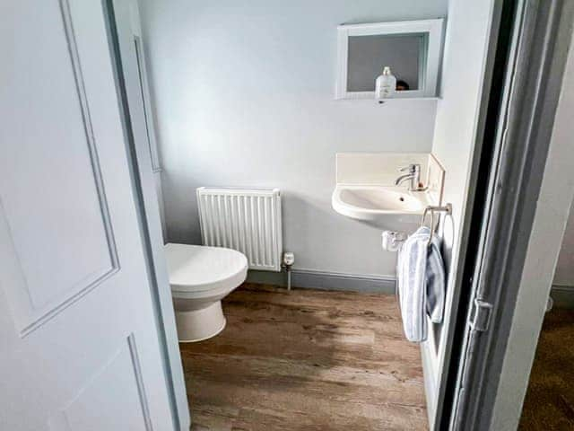 Bathroom | Stones Throw Cottage, Sheringham