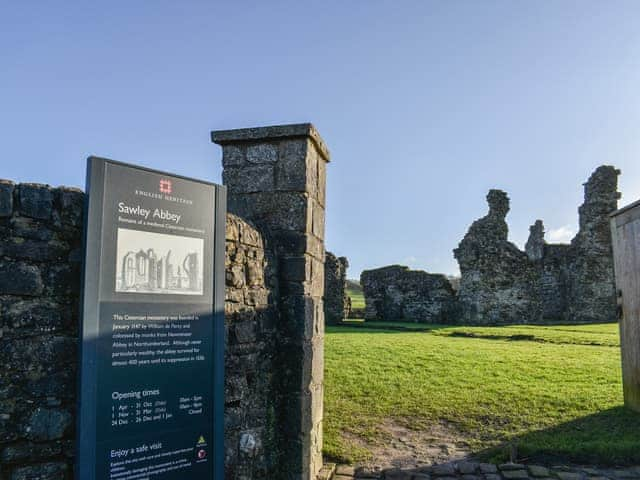 Sawley Abbey | Burnsall Cottage - Winterburn Cottages, Winterburn