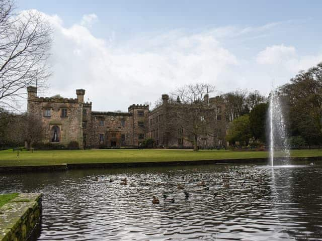 Townley Hall | Burnsall Cottage - Winterburn Cottages, Winterburn