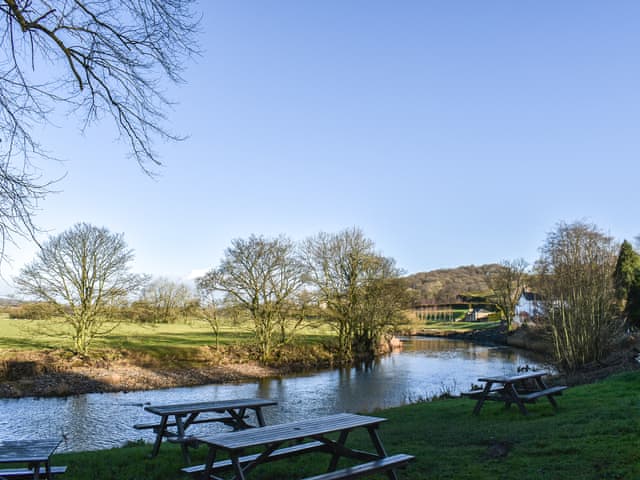 Surrounding area | Burnsall Cottage - Winterburn Cottages, Winterburn