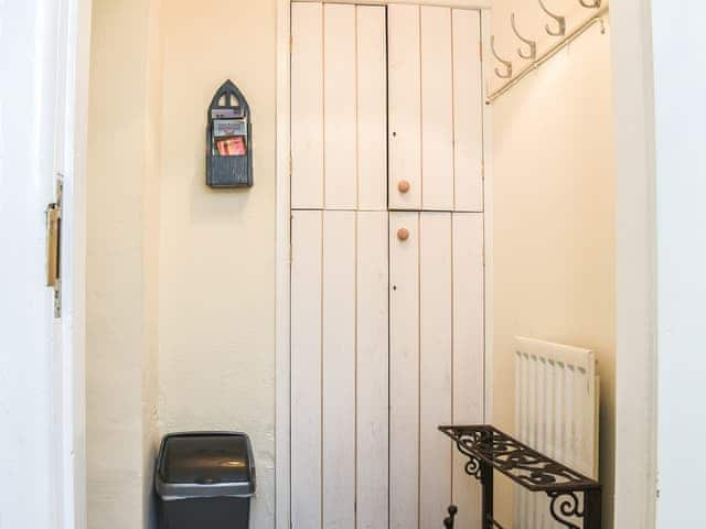 Hallway | Stables End, Village of Conistone