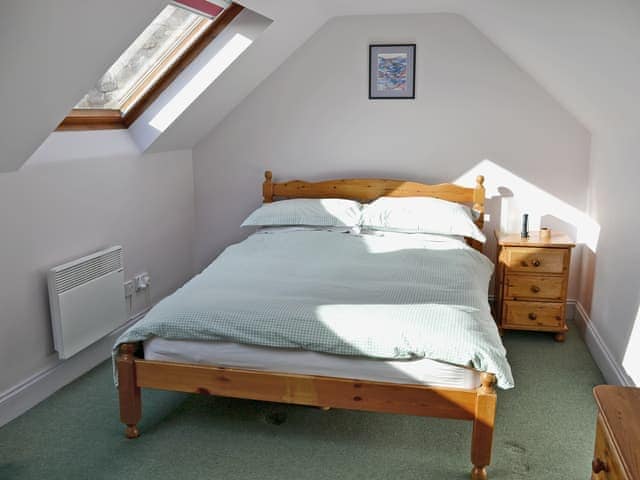 Double bedroom | Lee Cottage - St Cuthbert&rsquo;s Square, Holy Island