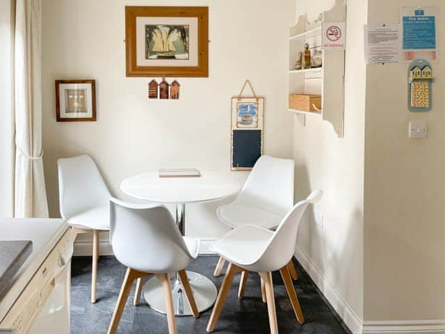 Dining Area | Hydan Cottage, Wootton Bridge