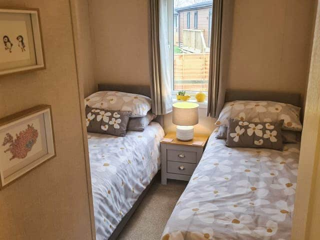 Twin bedroom | Jasmine Lodge, Wilberfoss, near Claxton