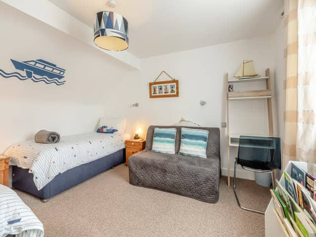 Twin bedroom | Portside - Two Sails, Brixham