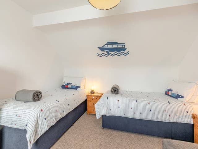 Twin bedroom | Portside - Two Sails, Brixham