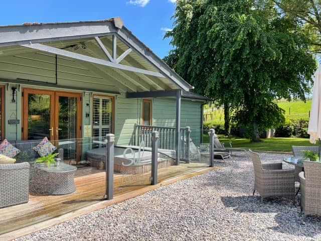 Exterior | Heron Lodge - South View Lodges, Exeter