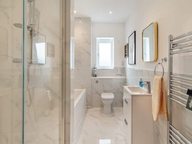 Bathroom | Sandbanks, Bridlington