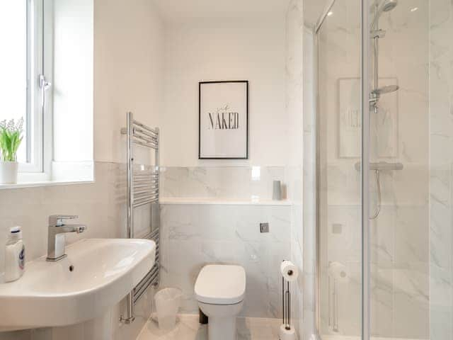 Shower room | Sandbanks, Bridlington