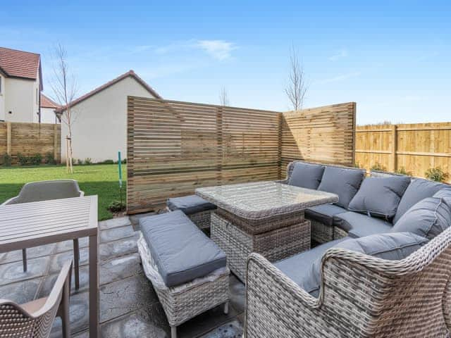 Sitting-out-area | Sandbanks, Bridlington