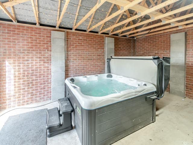 Hot tub | Sandbanks, Bridlington