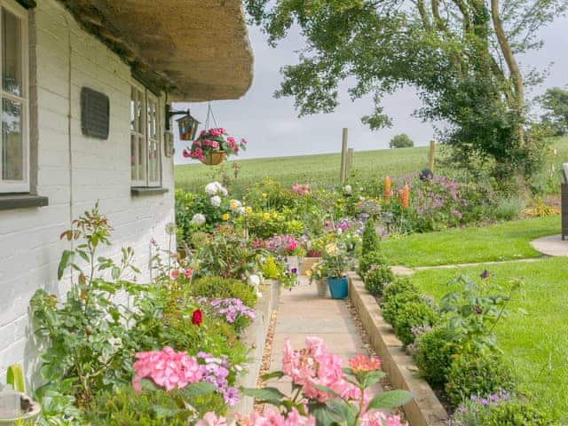 Outdoor area | Brittons Hill Cottage, Kenardington, near Ashford