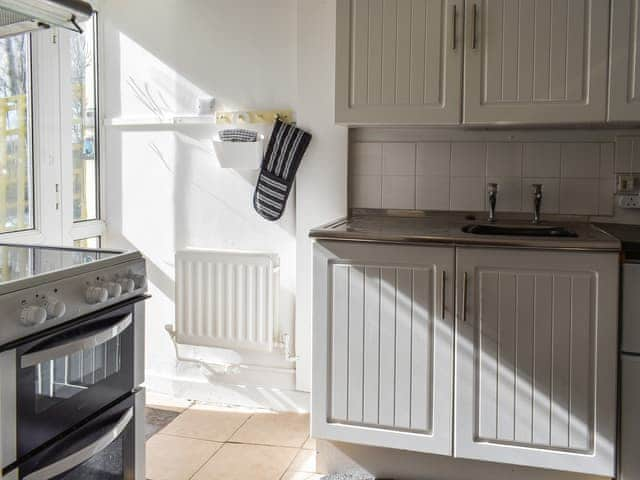 Kitchen | Hobbit House, Horncliffe