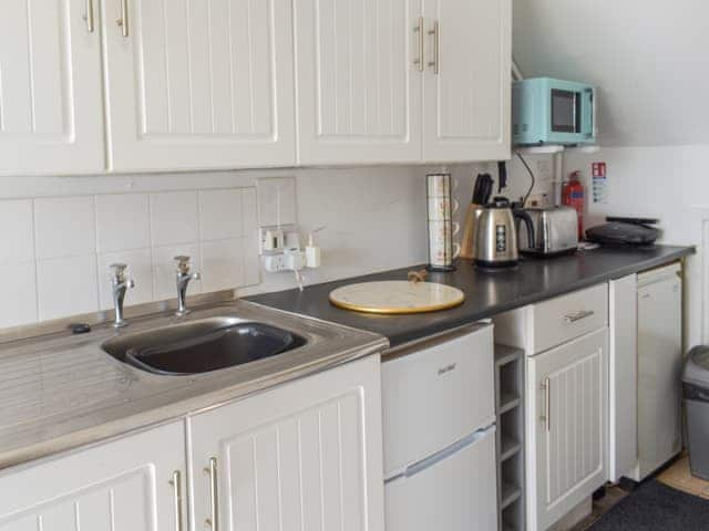 Kitchen | Hobbit House, Horncliffe