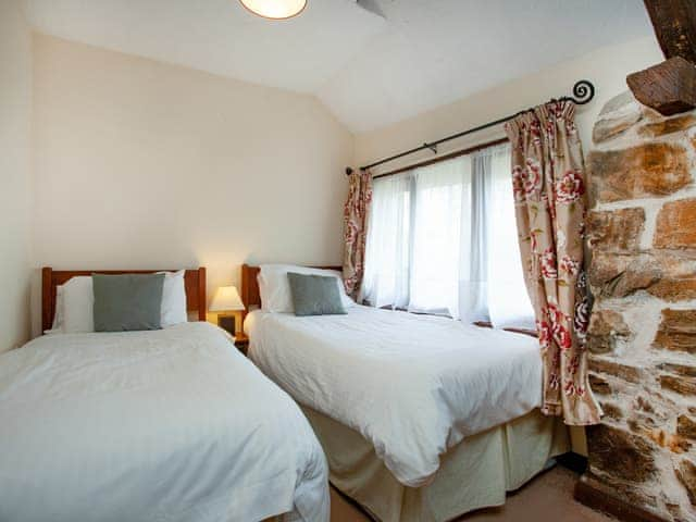 Twin bedroom | Kings - Collacott Farm, Kings Nympton, near South Molton