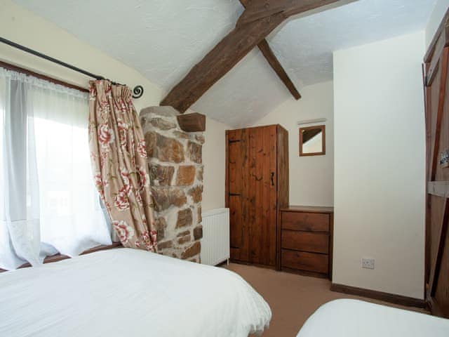 Twin bedroom | Kings - Collacott Farm, Kings Nympton, near South Molton