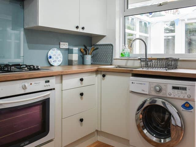 Kitchen | Pebblestones, Bude