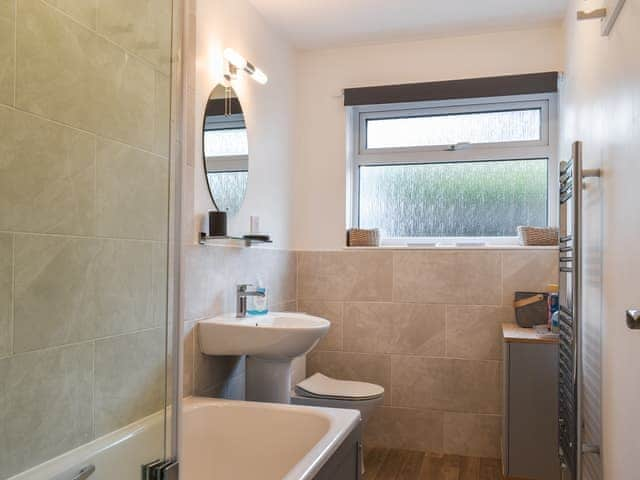 Bathroom | Pebblestones, Bude