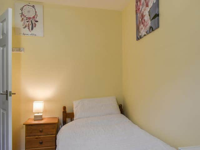 Twin bedroom | Roane, Bude