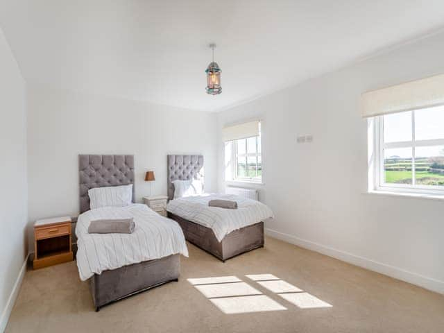 Twin bedroom | River Oak, Rainton, near Thirsk