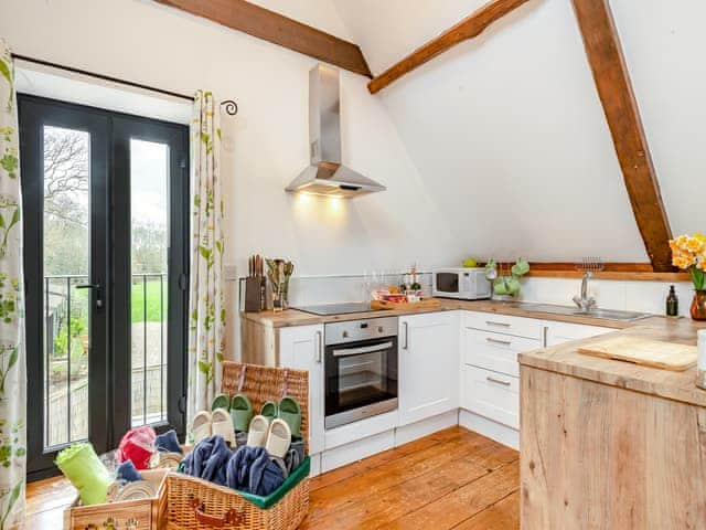 Kitchen area | The Hayloft - Meadow Farm, Hickling