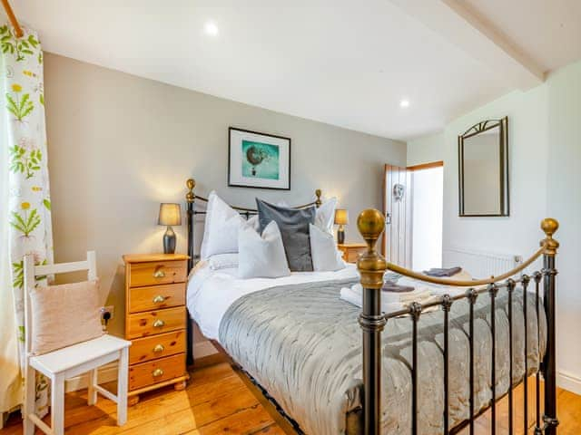 Double bedroom | The Hayloft - Meadow Farm, Hickling