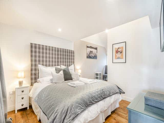 Double bedroom | The Boat Shed - Meadow Farm, Hickling