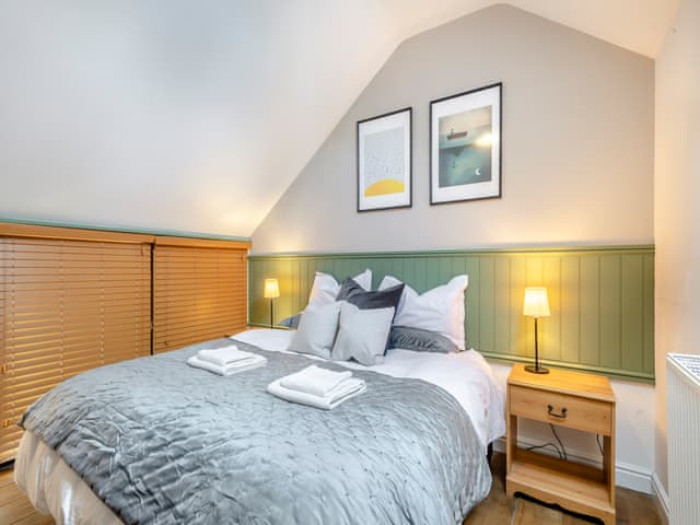 Double bedroom | The Boat Shed - Meadow Farm, Hickling