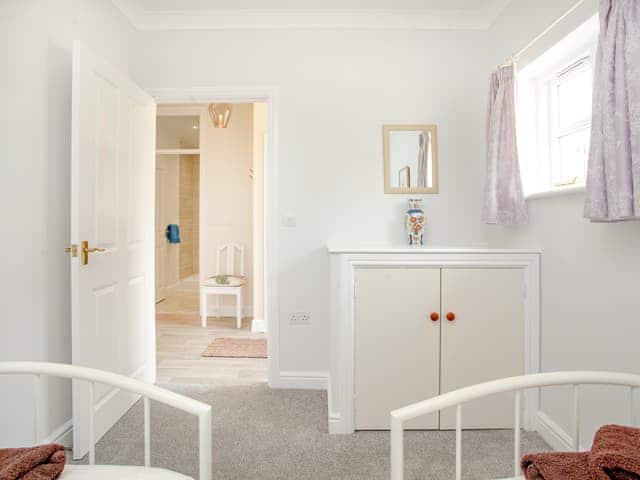 Twin bedroom | Valley View - Primrose Farm Cottages, Upottery, near Honiton