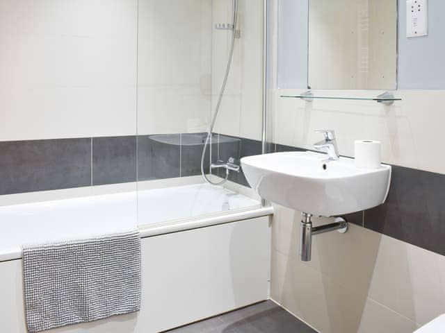 Bathroom | South Coast and City House, Bognor Regis