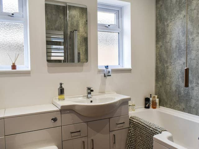 Bathroom | The Coast House at St Mary&rsquo;s Bay, St Mary&rsquo;s Bay