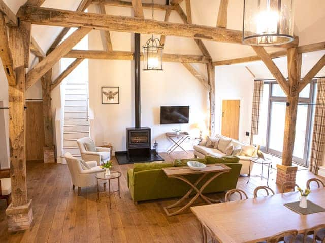 Open plan living space | Olivers Barn - Fishers Farm Barns, Shefford Woodlands Near Hungerford