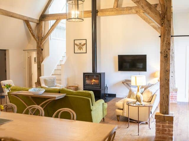 Open plan living space | Olivers Barn - Fishers Farm Barns, Shefford Woodlands Near Hungerford