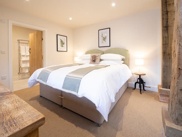 Double bedroom | Olivers Barn - Fishers Farm Barns, Shefford Woodlands Near Hungerford