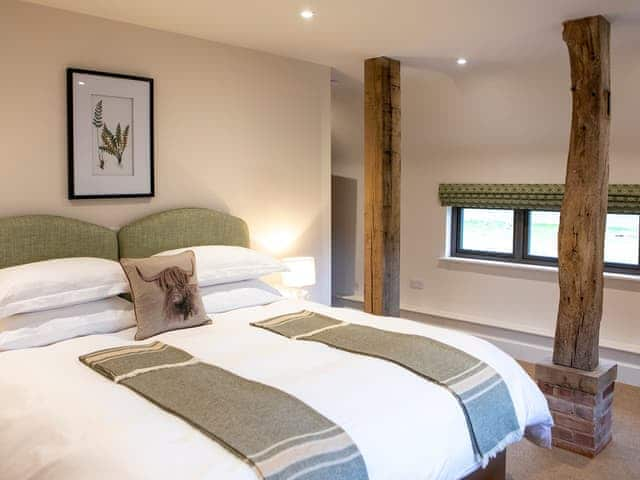 Double bedroom | Olivers Barn - Fishers Farm Barns, Shefford Woodlands Near Hungerford