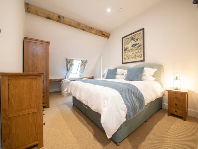 Double bedroom | Olivers Barn - Fishers Farm Barns, Shefford Woodlands Near Hungerford