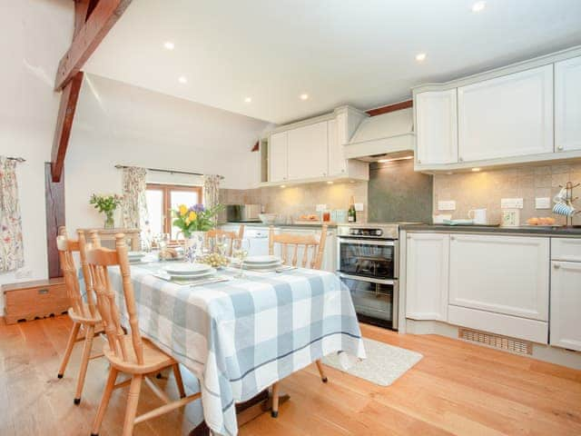 Kitchen/diner | Cowslip Cottage, Withleigh, near Tiverton