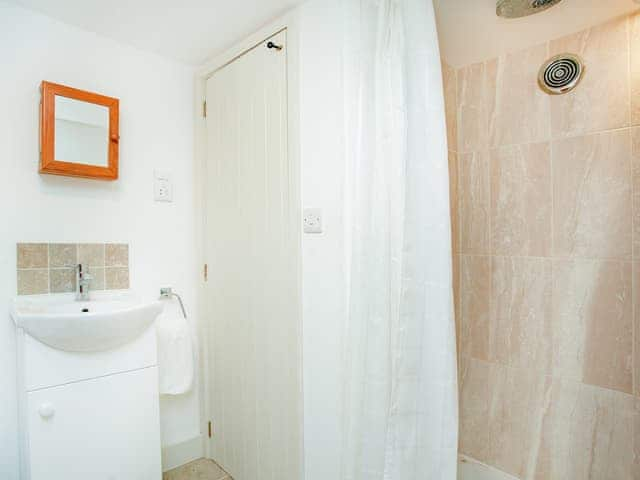 Shower room | Cowslip Cottage, Withleigh, near Tiverton