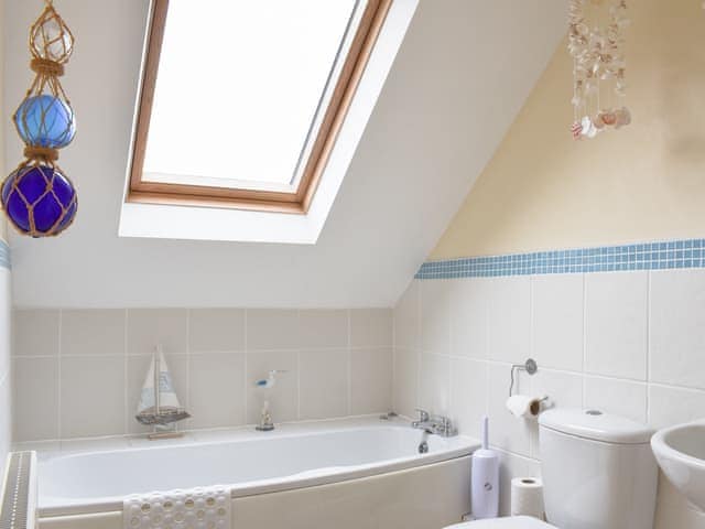 Bathroom | Riverside Cottage, Whitby