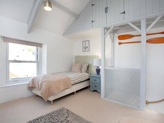 Twin bedroom | Lantern Cottage, Brixham