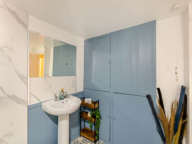 Bathroom | Court End Cottage, Silecroft, near Millom