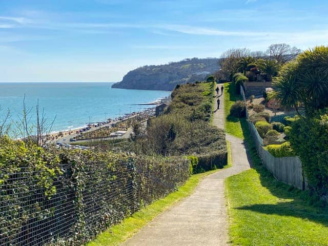 Cliff path 2 minutes away | Seacliff, Shanklin