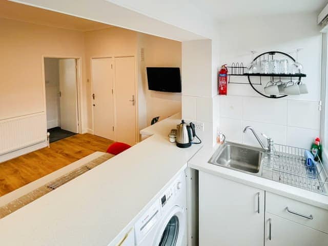 Kitchen area | Sea Leigh, Leigh-on-Sea