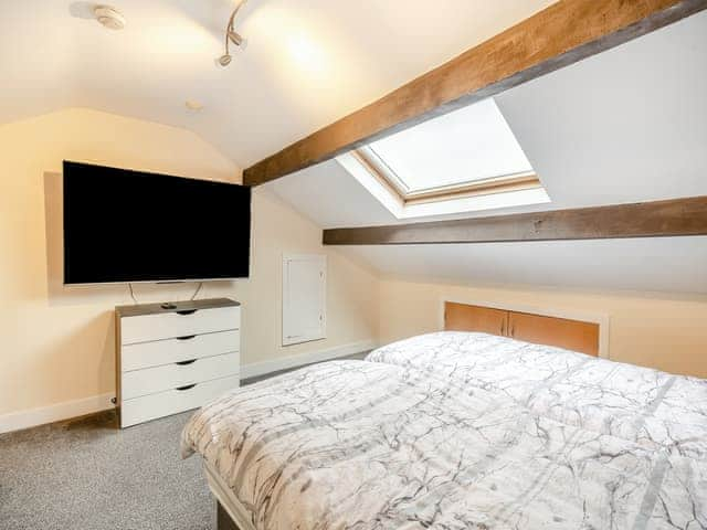 Twin bedroom | Barrowford Flat - River Cottages, Nelson