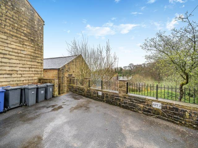 Parking | Barrowford Flat - River Cottages, Nelson