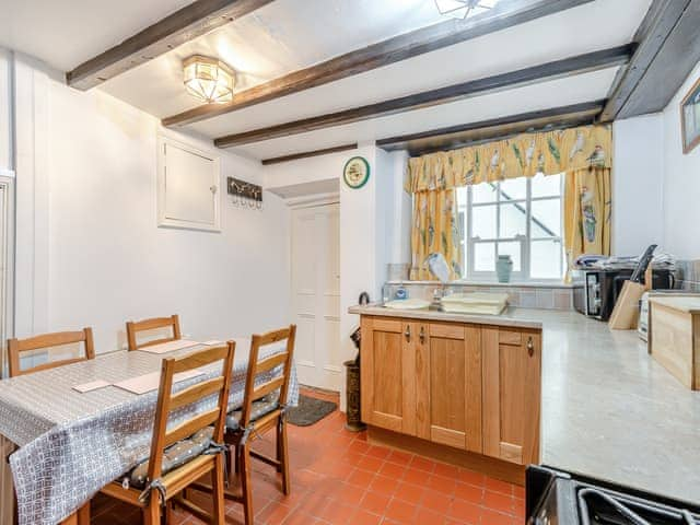 Kitchen/diner | Withnail&rsquo;s Hideaway - Fishermans Cottages, Whitby