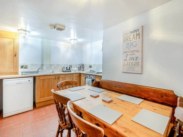 Kitchen/diner | Caedmon Cottage - Fishermans Cottages, Whitby